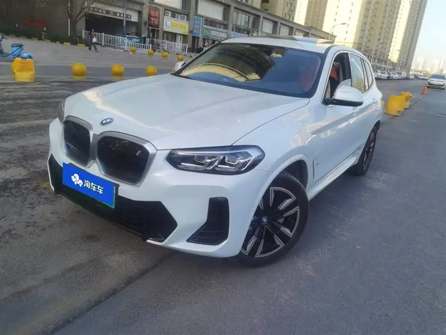 BMW iX3 2023 Leading Model