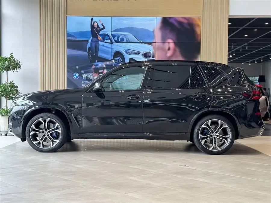 BMW X5 2023 xDrive 40Li Exclusive M Sport Night Package