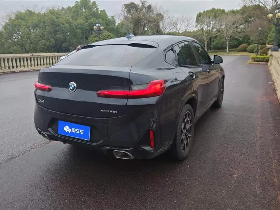 بي إم دبليو X4 2022 xDrive 25i حزمة M الرياضية