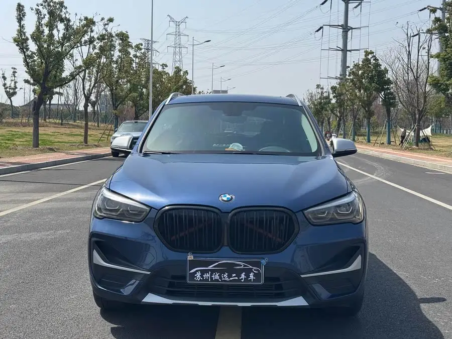 بي إم دبليو X1 2022 sDrive20Li الفاخرة