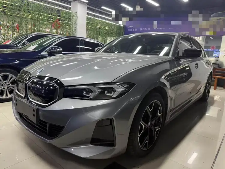 BMW i3 2023 eDrive 40 L Night Sport Package