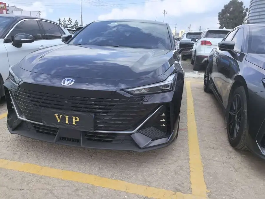 Changan UNI-V 2022 1.5T Premium