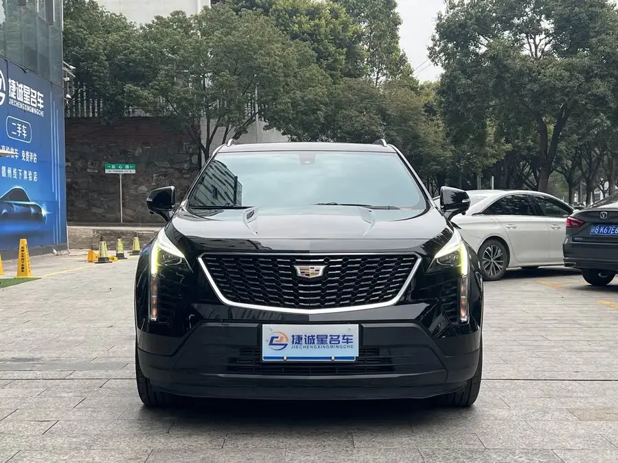 Cadillac XT4 2022 28T FWD Luxury