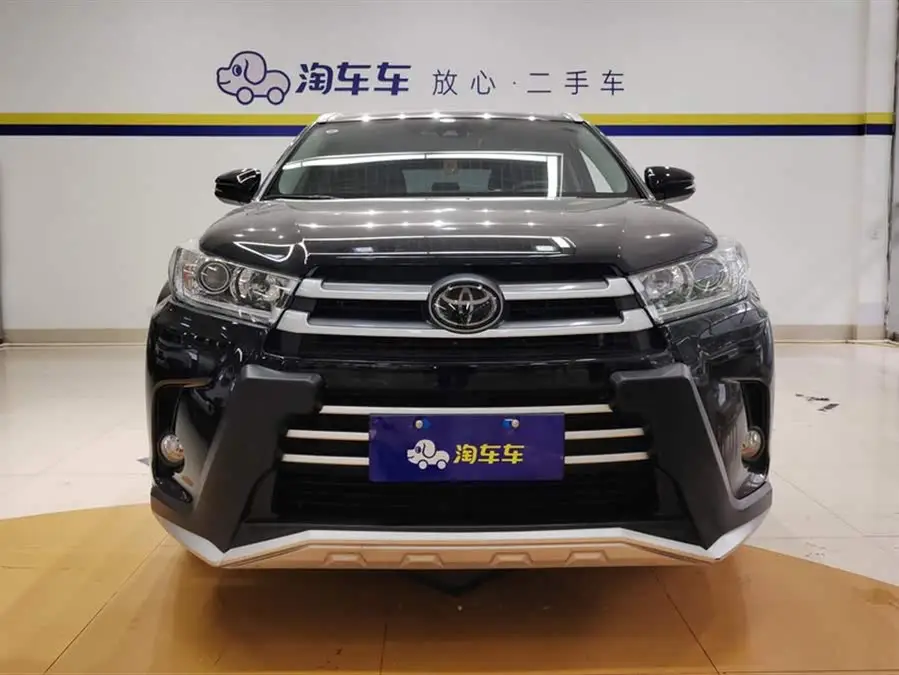 هايلاندر 2018 2.0T دفع رباعي فئة فاخرة 7 مقاعد معيار VI