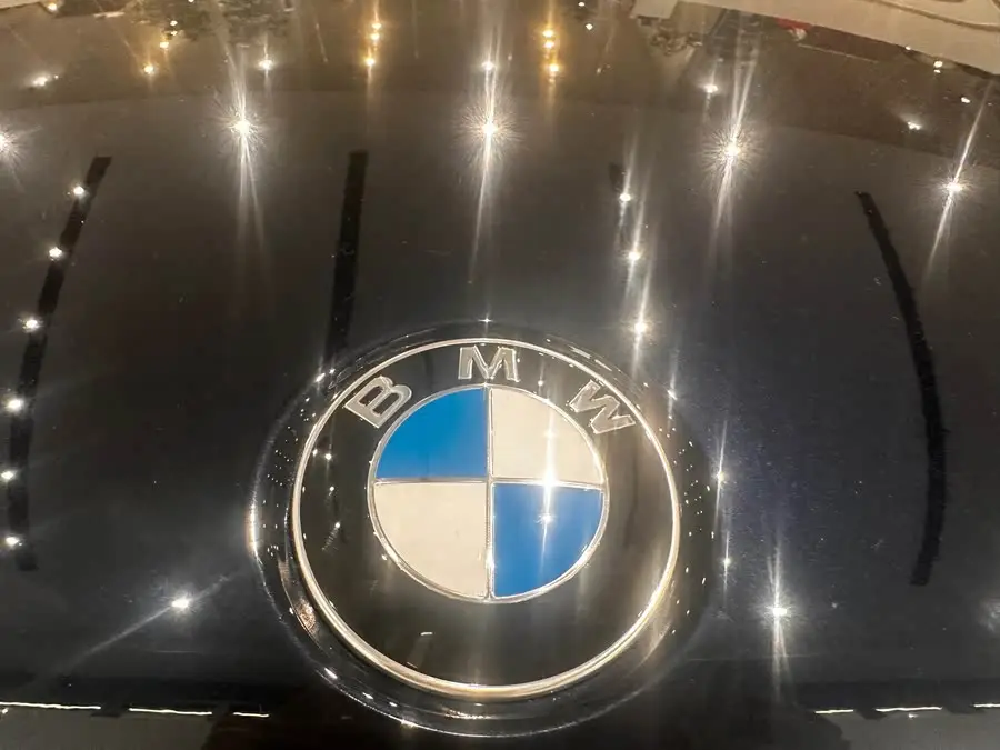 بي إم دبليو X5 2023 xDrive 30Li حزمة M الرياضية سوداء الليل