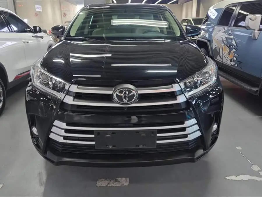 هايلاندر 2021 2.0T دفع رباعي فئة النخبة 7 مقاعد