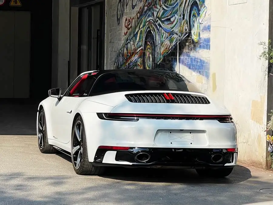 بورش 911 طراز 2023 تارغا 4S 3.0T