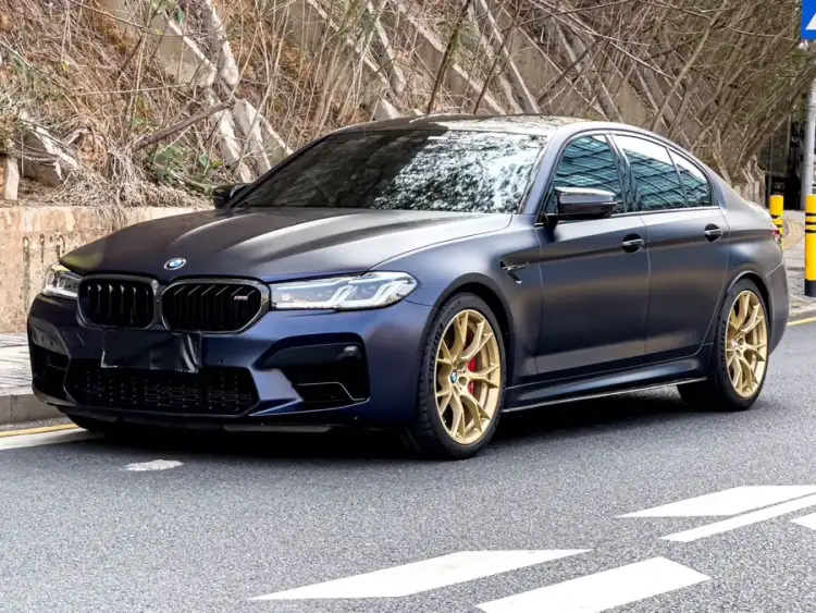 BMW M5 2021