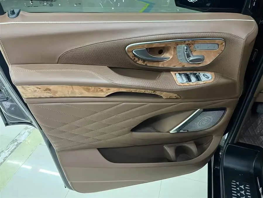 Vito 2023 2.0T Business Edition 7-seater