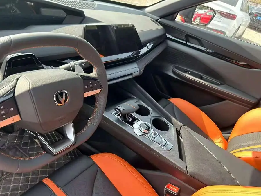 Changan UNI-V 2023 1.5T Premium