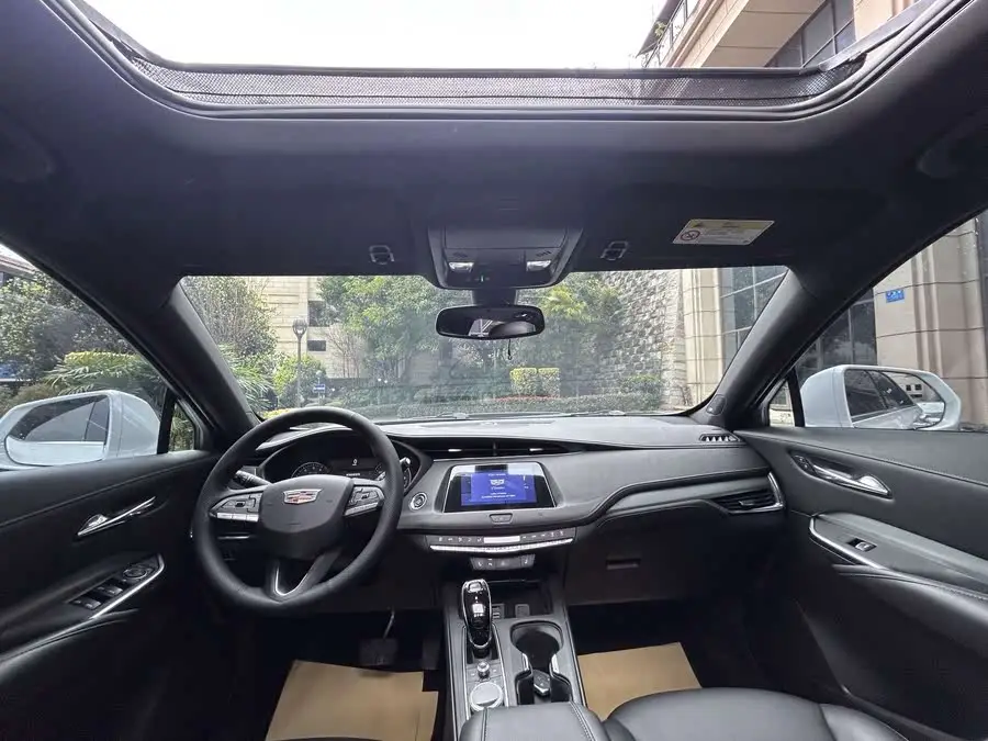 Cadillac XT4 2021 28T FWD Premium