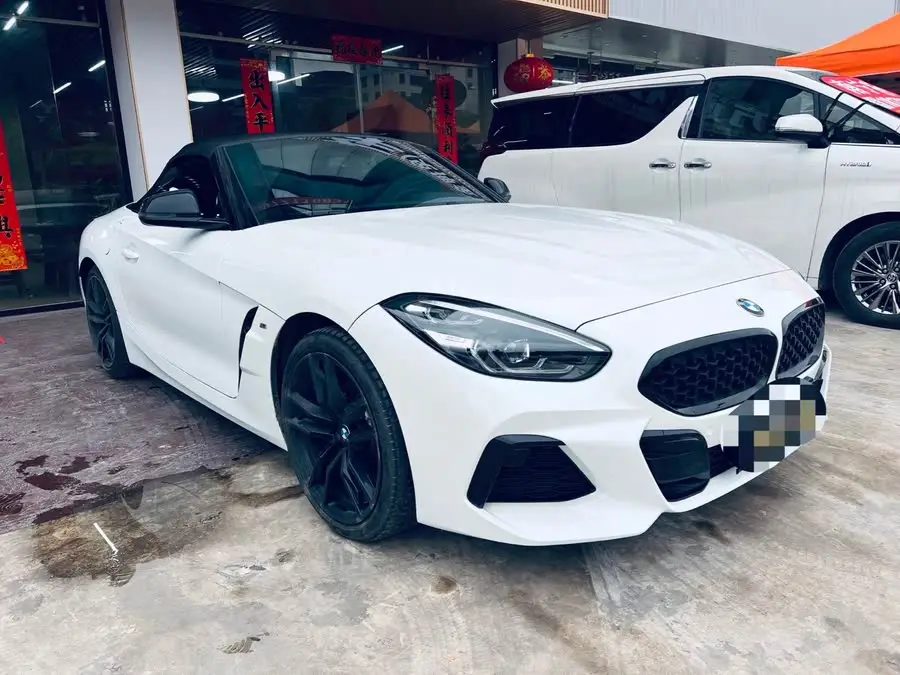 بي إم دبليو Z4 2019 sDrive 25i M حزمة الظل الرياضية