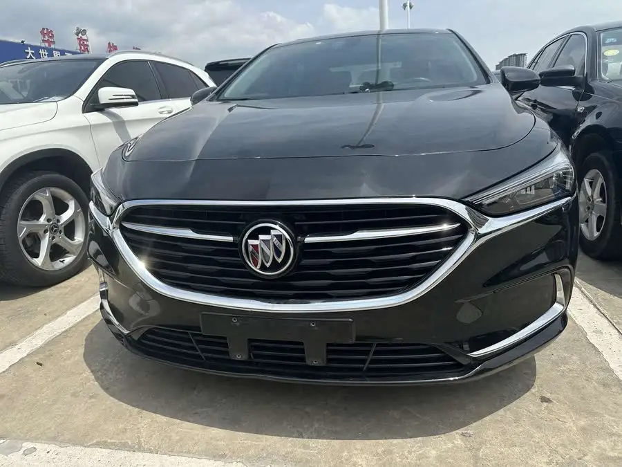 بيوك لاكروس 2021 652T الفاخرة