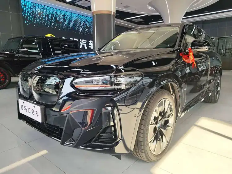 BMW iX3 2024 Leading Edition