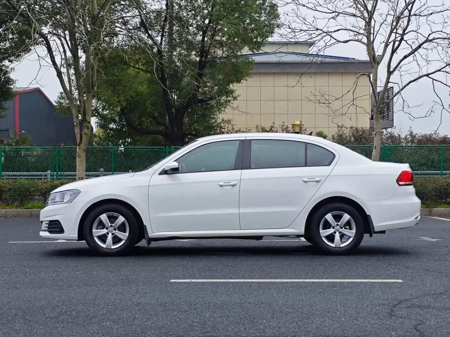 2019 فولكس فاجن لافيدا انطلاق 1.5 لتر أوتوماتيكي إصدار أناقة الوطنية السادسة