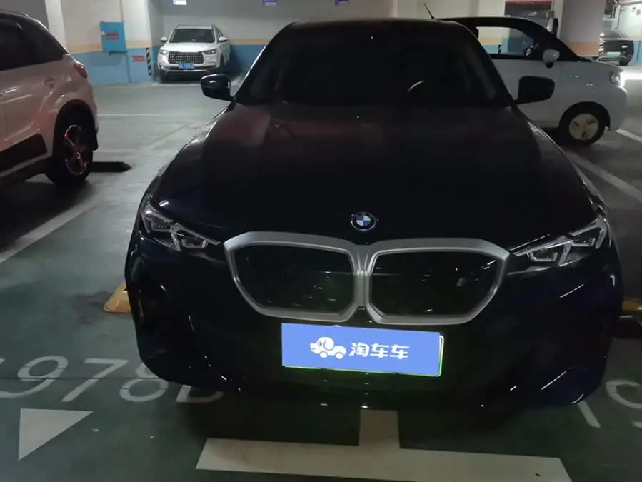 بي إم دبليو i3 2022 eDrive 35 L