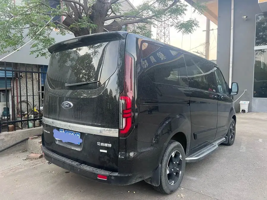 Tourneo 2023 2.0T Automatic Zhi Zun Edition