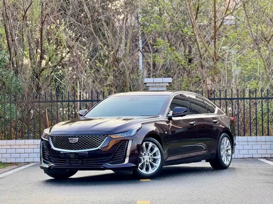 كاديلاك CT5 2020 طراز مُعدل 28T فاخرة