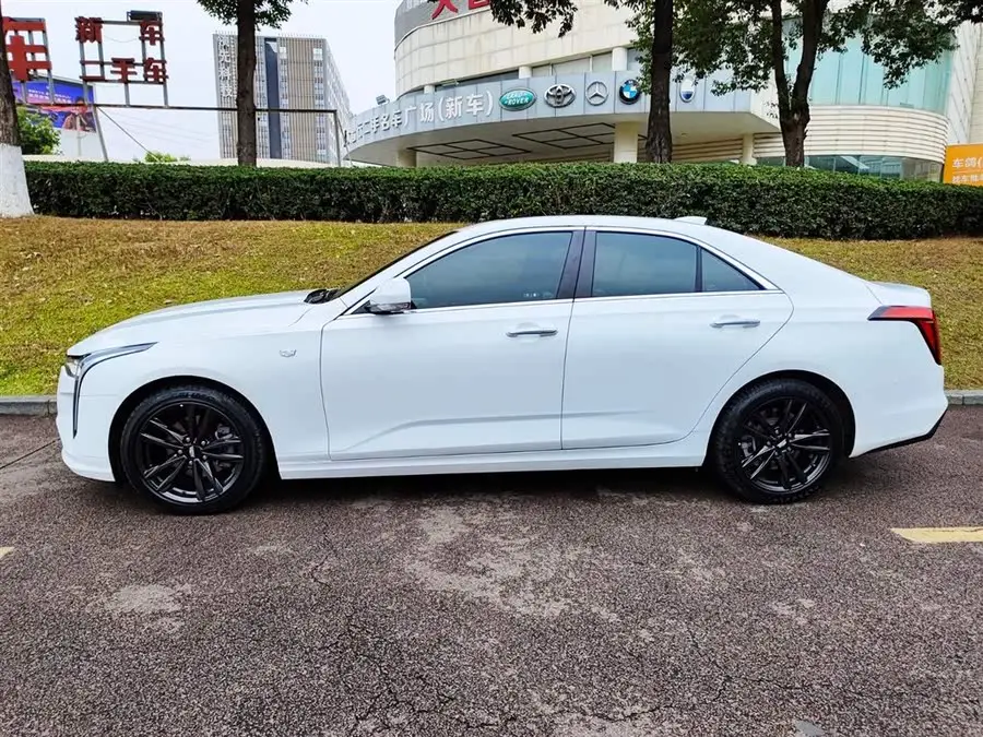 Cadillac CT4 2022 28T Luxury