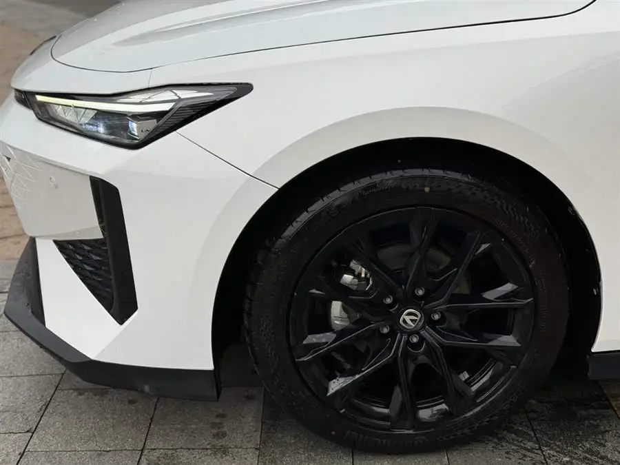 Changan UNI-V 2024 1.5T Premium