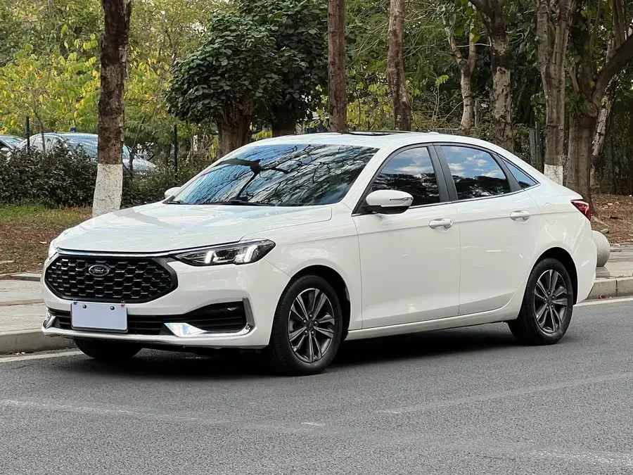 Ford Focus 2021 1.5L Automatic Diamond Edition