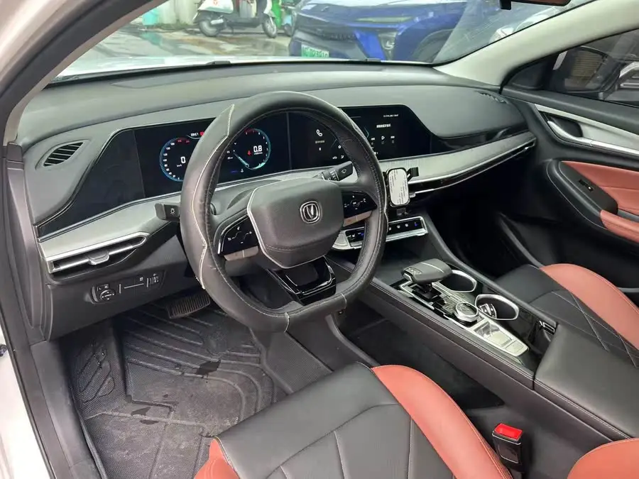 إيدونغ 2023 طراز تشانغشيانغ بلس إصدار بلوتو NE 1.4T GDI DCT المتميز