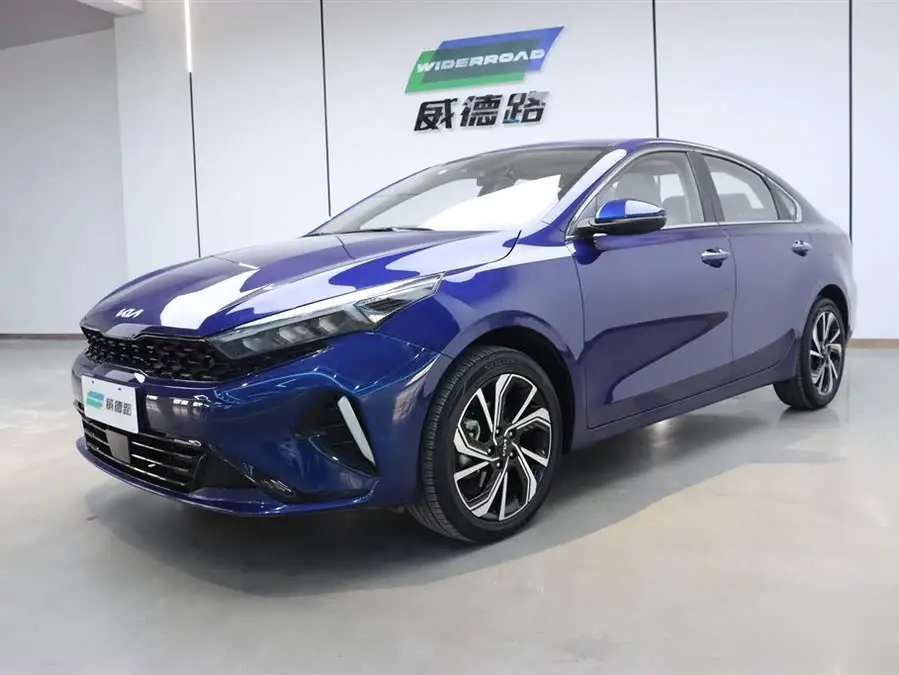 كيا K3 2023 1.5L CVT النسخة المتميزة