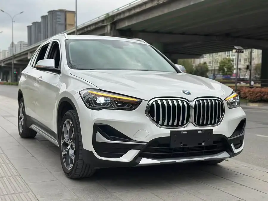 بي إم دبليو X1 2022 sDrive20Li إصدار فاخر