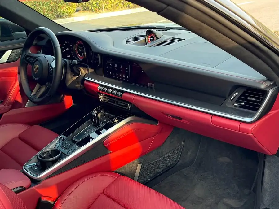 Porsche 911 2022 Turbo S 3.7T