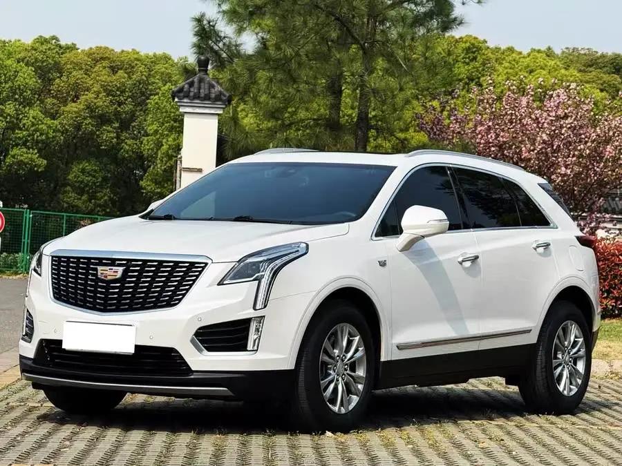 كاديلاك XT5 2022 2.0T فاخرة الدفع الأمامي