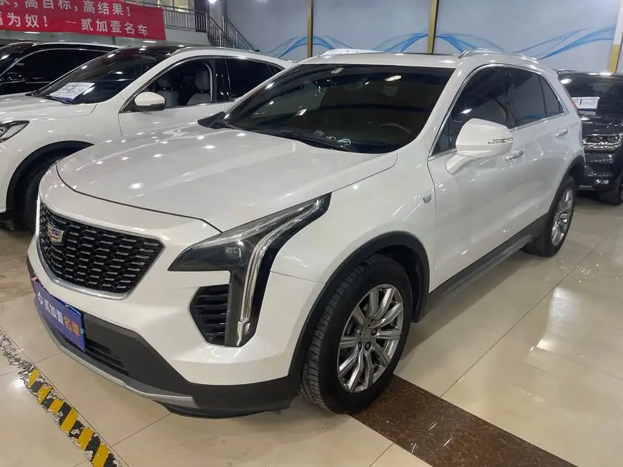Cadillac XT4 2022 28T Luxury FWD