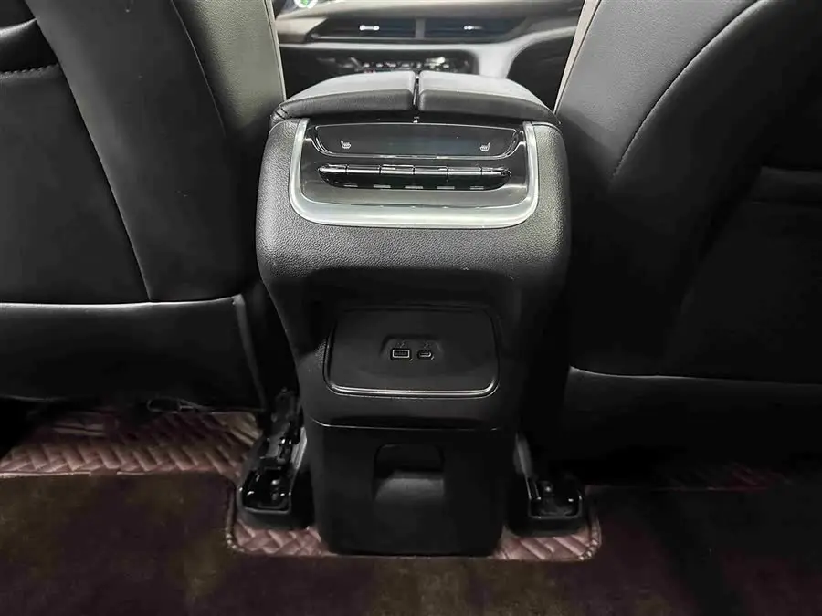 2022 Envision 652T All-Wheel Drive Premium Flagship 7-Seater