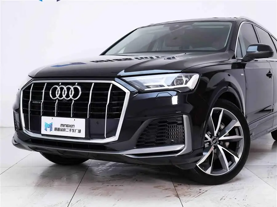 Audi Q7 2023 55 TFSI quattro S line Sport
