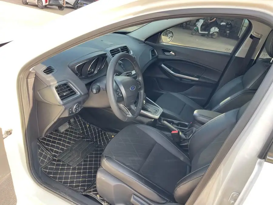 Ford Focus 2019 Facelift 1.5L Automatic Enjoy Model National VI