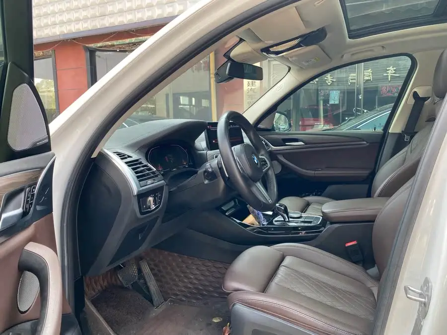 BMW X3 2022 xDrive30i Leading Model M Shadow Package