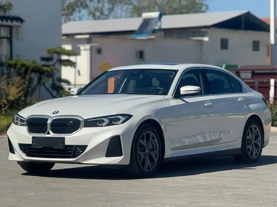 بي إم دبليو i3 2022 إيدرايف 35 ل