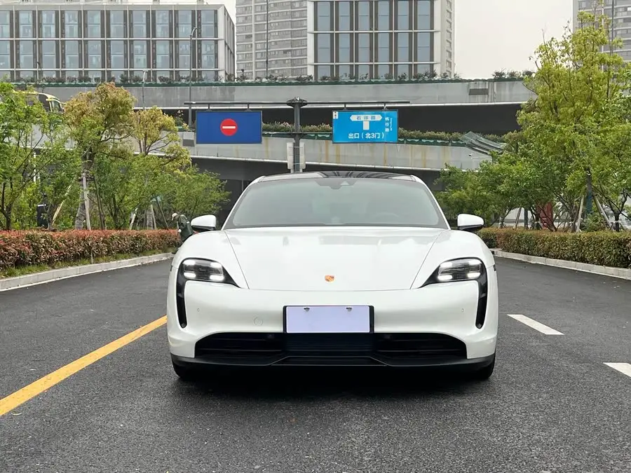 تايكان 2022 طراز