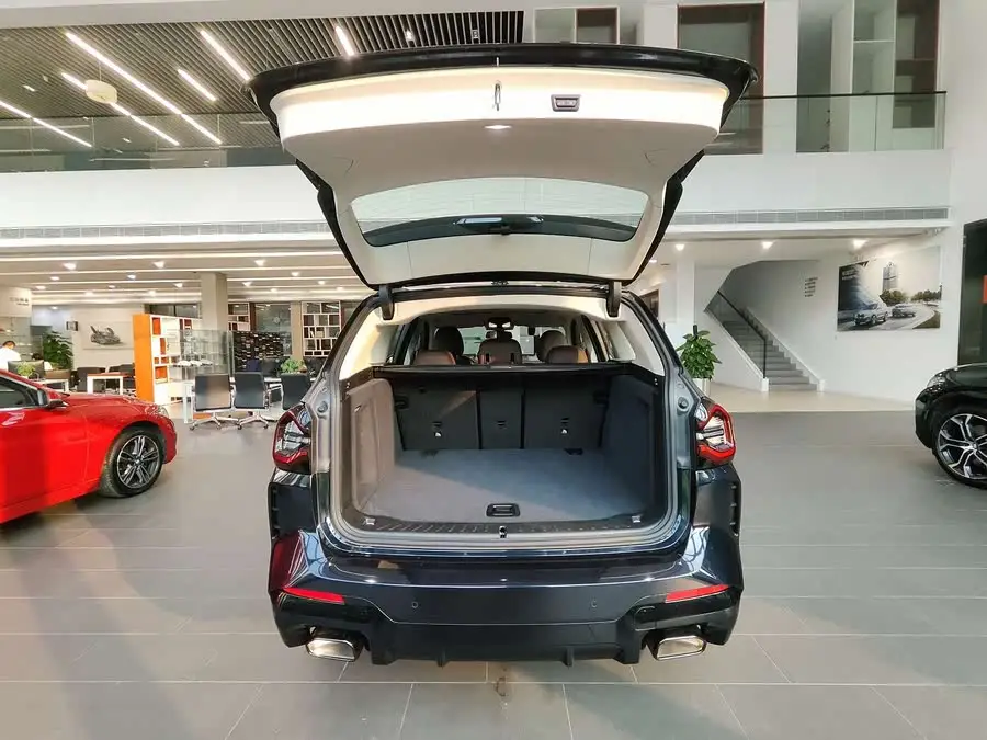 BMW X3 2023 xDrive30i Leading Model M Night Package