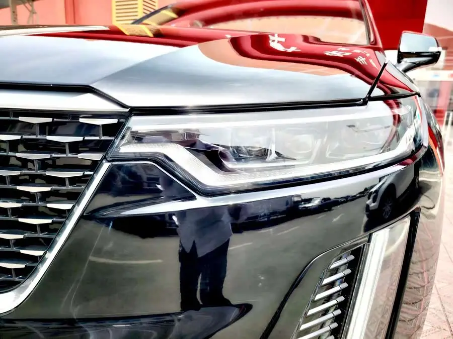 كاديلاك XT6 2021 2.0T فاخرة بسبعة مقاعد ودفع رباعي