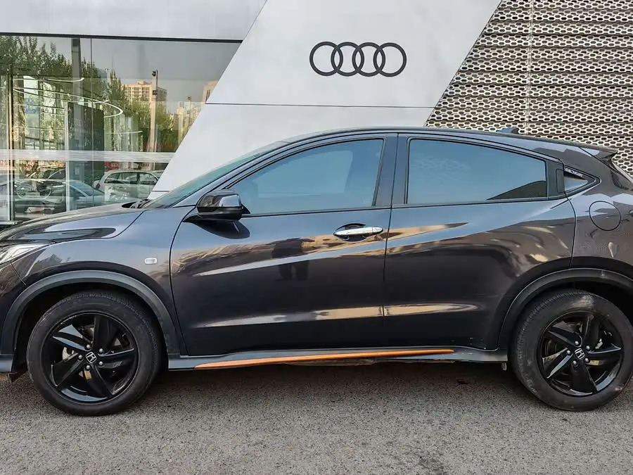 2022 Honda HR-V 1.5L CVT Phantom Night Pioneer Edition