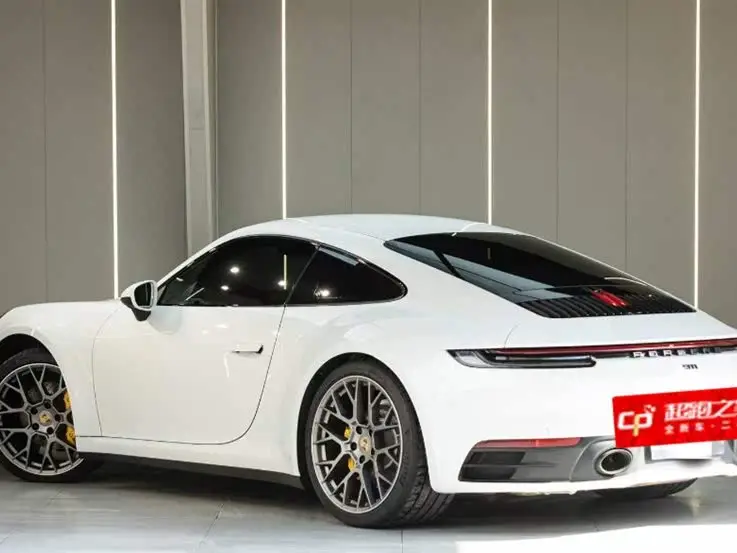 بورش 911 2023 كاريرا 3.0T