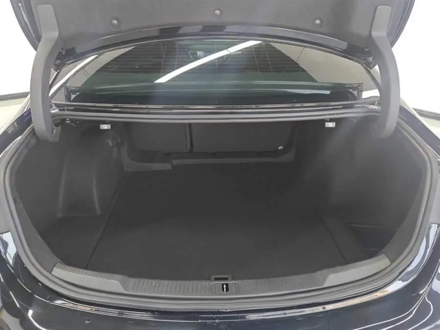 بيوك لاكروس 2022 652T فاخرة