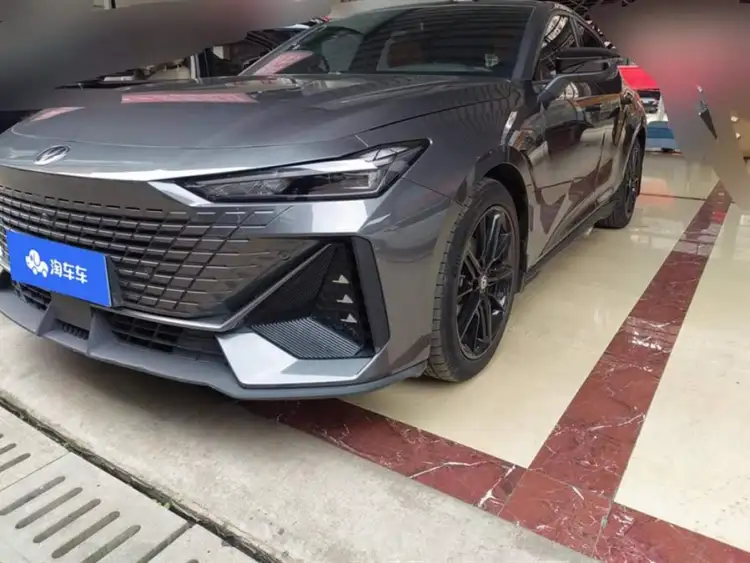 Changan UNI-V 2022 1.5T Premium Model