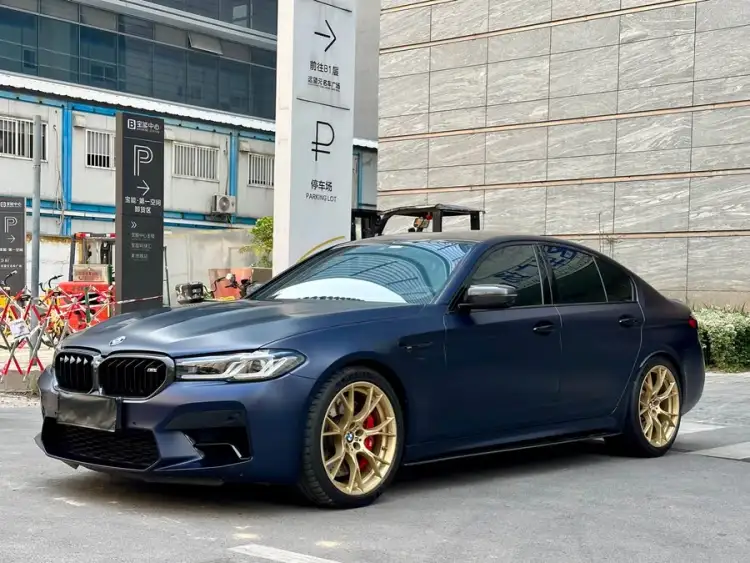 BMW M5 2021