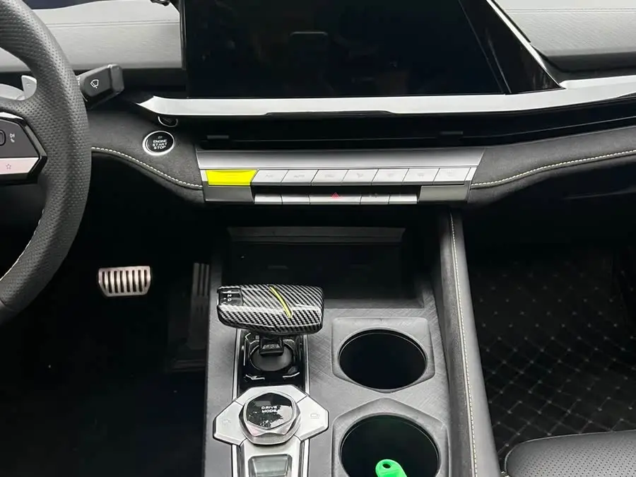 شانغن UNI-V 2022 فئة رياضية 1.5T