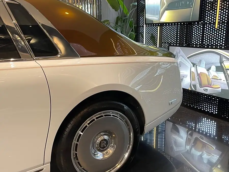 Phantom 2018 6.7T Long Wheelbase Version