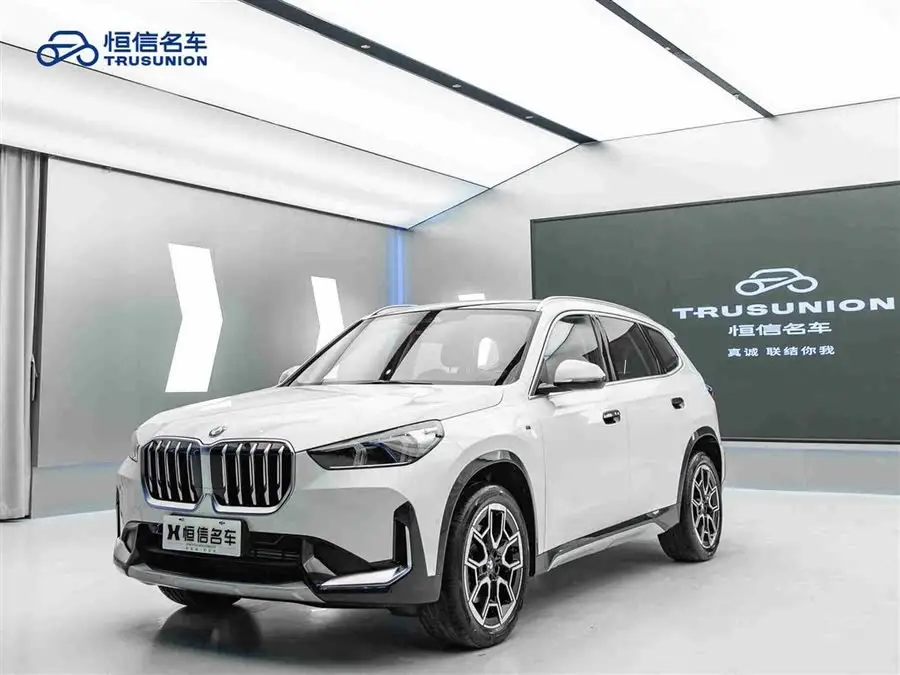 بي إم دبليو X1 2023 sDrive25Li حزمة تصميم X