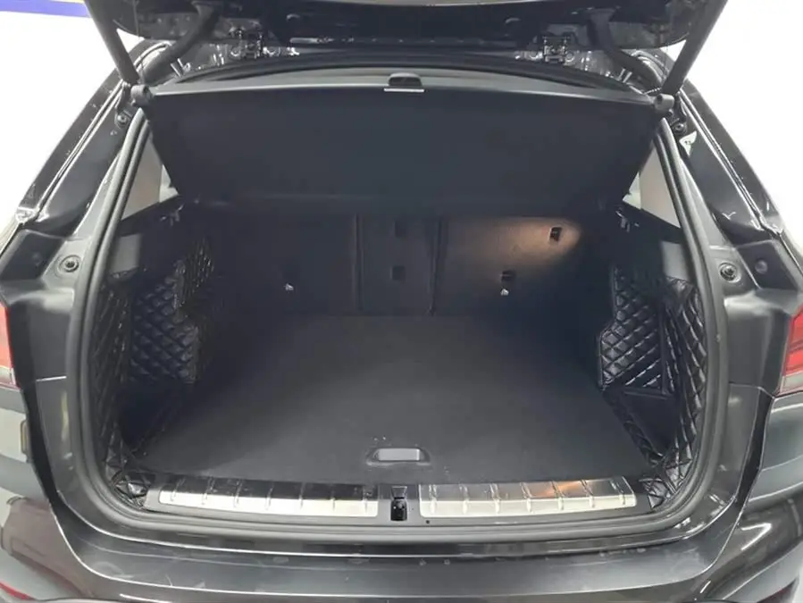 بي إم دبليو X1 2021 sDrive20Li نسخة الفخمة