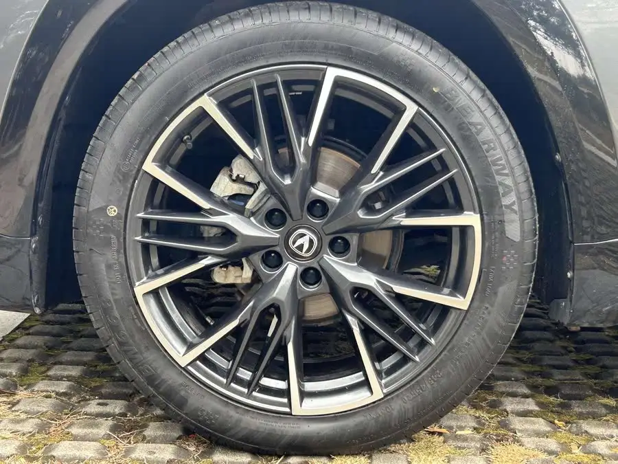 شانغهاي UNI-T 2023 الجيل الثاني 1.5T النسخة الرياضية الفاخرة