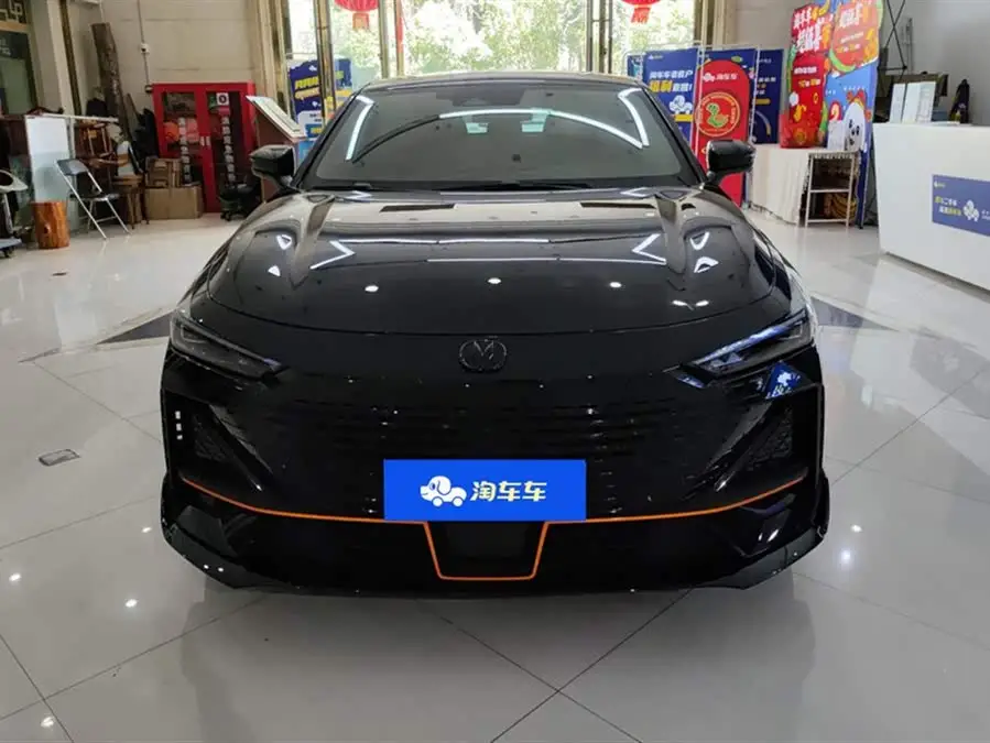 Changan UNI-V 2023 1.5T Sports Edition